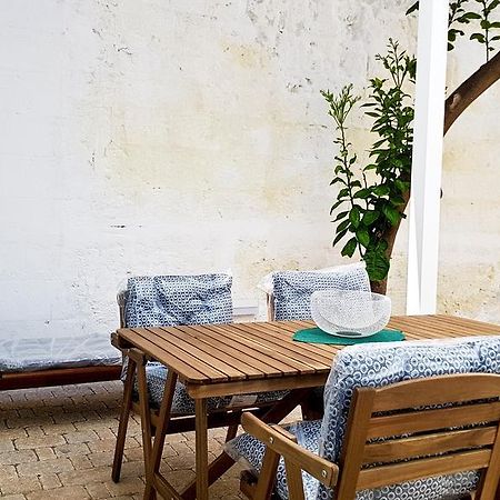 מונופולי Borgo Guesthouse מראה חיצוני תמונה